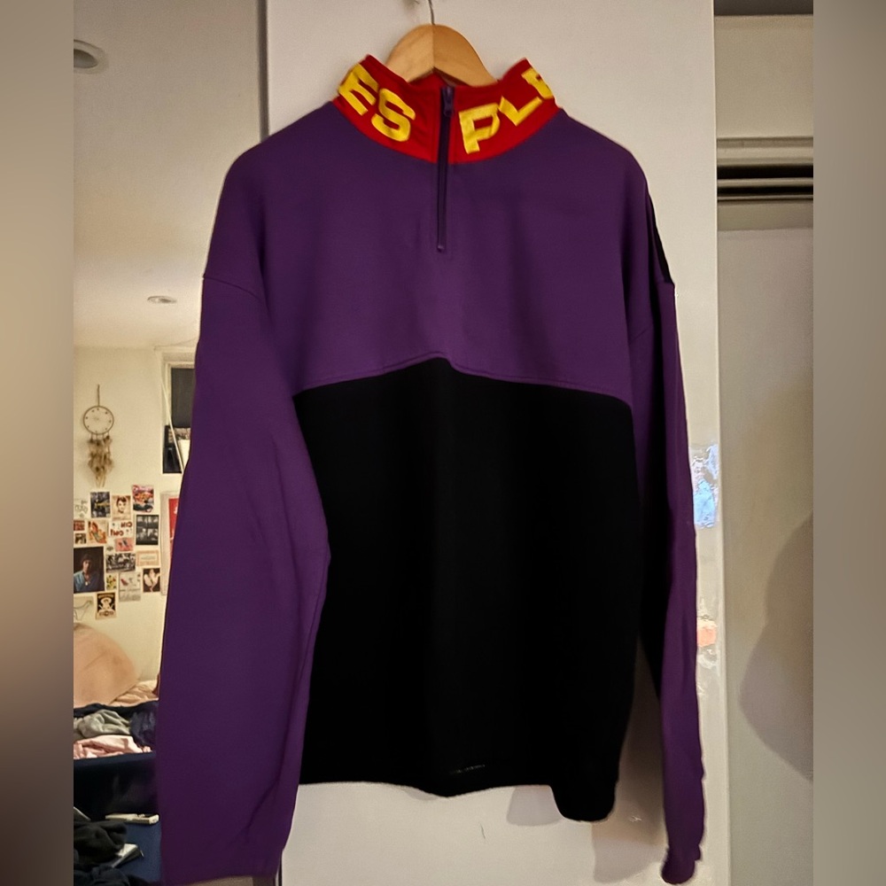Casual Purple and Black Zip Up Sweater